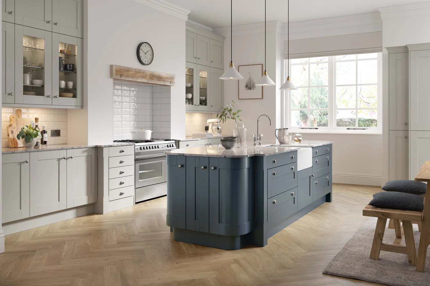 Wood-Shaker-Painted-Light-Grey-and-Oxford-Blue
